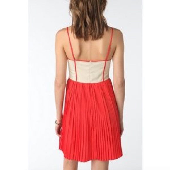 Urban Outfitters Coincidence & Chance Pleated Dres - Picture 2 of 8